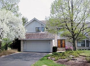 11 Bel Aire Ct, Burr Ridge, IL 60527