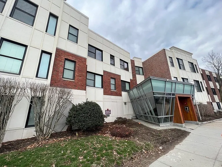 99 Chestnut Hill Ave #105 — Photo 2