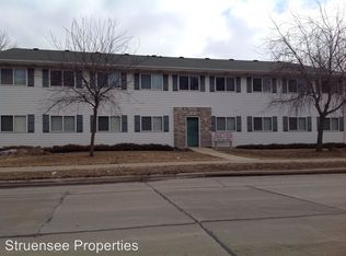 830 Wisconsin St APT 7, Oshkosh, WI 54901