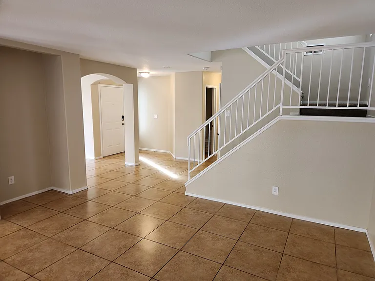 5724 Royal Castle Ln — Photo 12