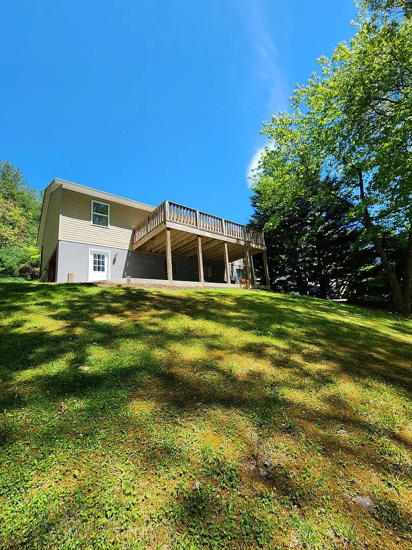 Mills River Rental! - Bonus spaces! — Photo 4