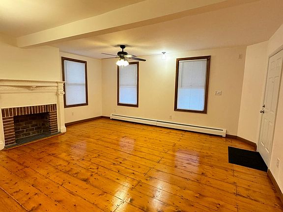 2nd image of 1167 Arden Ave Floor 1