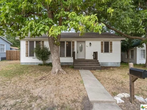 610 Vernon St, Taylor, TX 76574