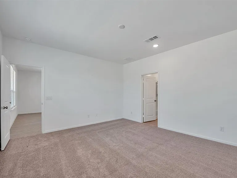 339 Lippizan Dr — Photo 13