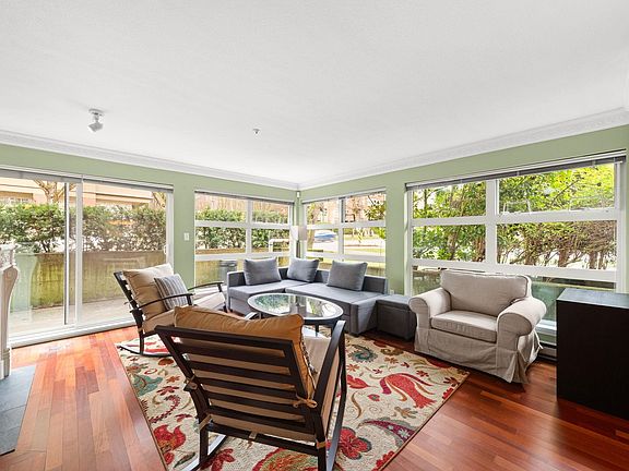 5th image of 2815 Yew St #104