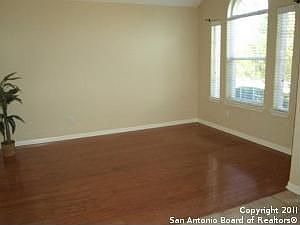 5th image of 919 Peg Oak