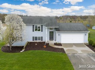 2378 Winston View Dr NE, Cedar Springs, MI 49319