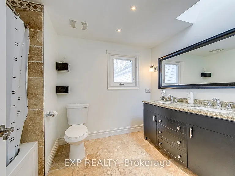 1225 Hedgestone Cres — Photo 30