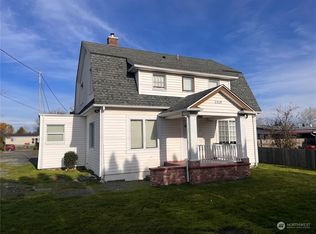 3309 E College Way, Mount Vernon, WA