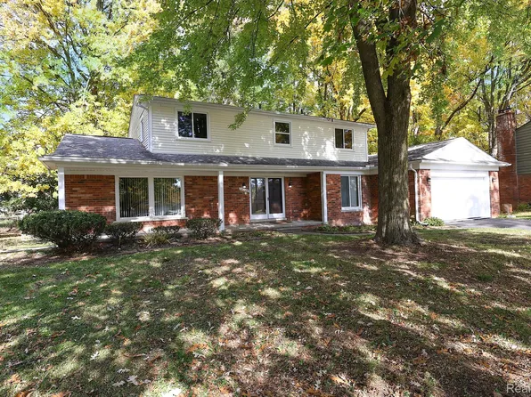 29345 Pinetree Dr, Southfield, MI 48076