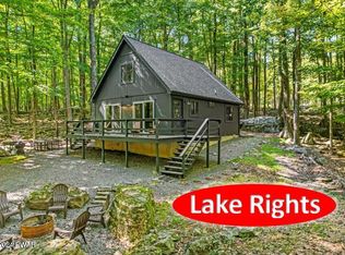 284 E Shore Dr, Hawley, PA 18428