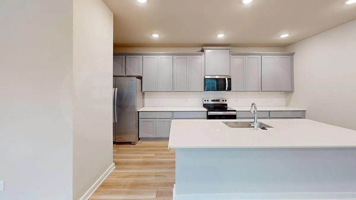 3 bed, 2.5 bath, 1788 sqft, $2,500 — Photo 3