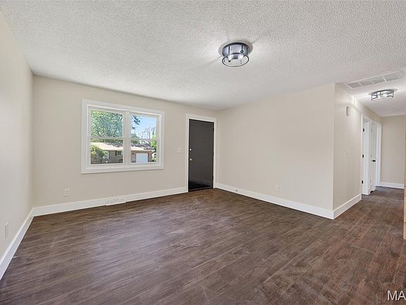 5th image of 1432 Ronald Dr