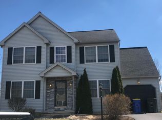 1833 Ashcombe Dr, Dover, PA 17315