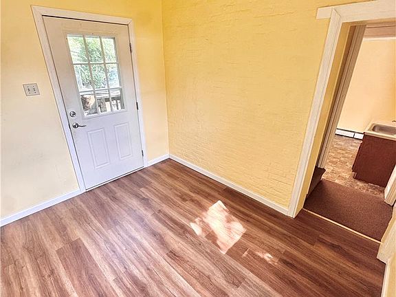 4th image of 1847 E Emmaus Ave #4