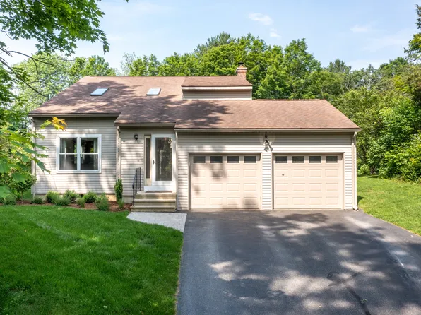 52 Crooked Trail, Woodstock, CT 06281