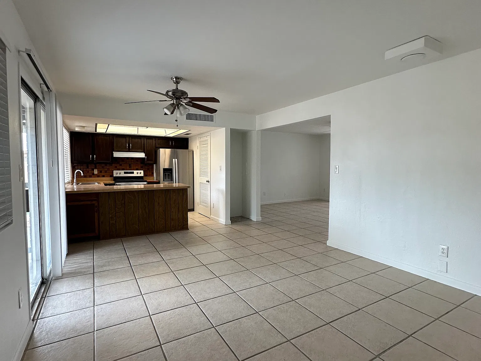 2 bed, 1243 sqft, $1,850 — Photo 4