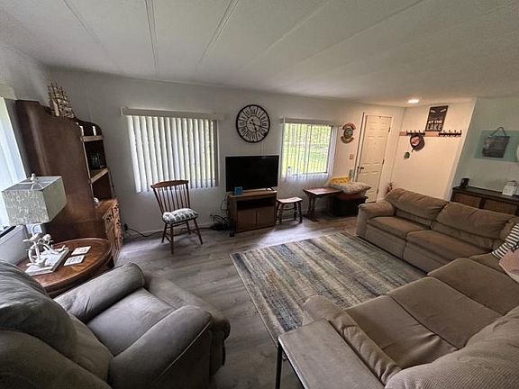 4th image of 3019 1st St