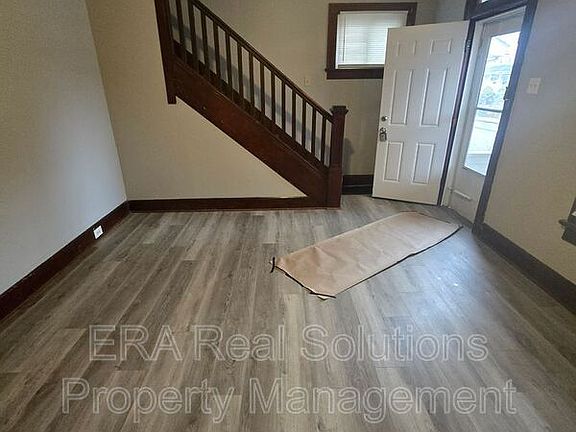 4th image of 143 S Eureka Ave
