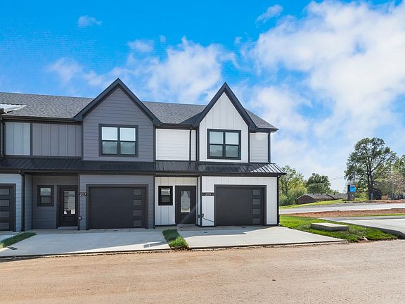 4th image of 508 Jonathan Wade Cir