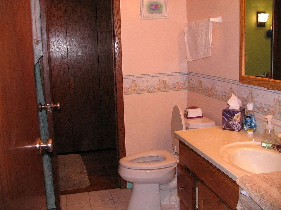 2nd image of 8800 W 102nd St