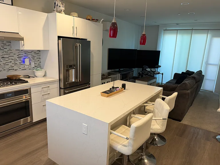 8264 High St — Photo 8