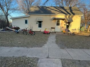 108 S Pear St, Maywood, NE 69038