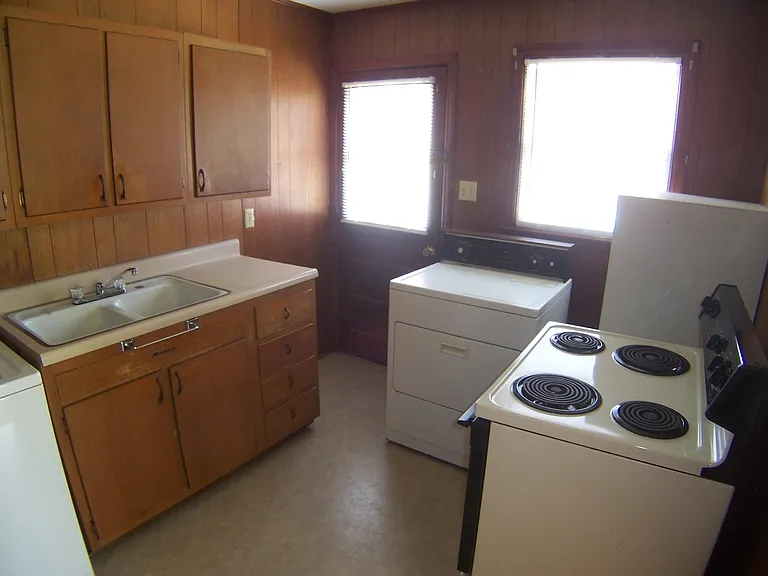 2605 Guyer St — Photo 3