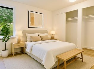 17305 Stone Ct N #B, Seattle, WA 98133