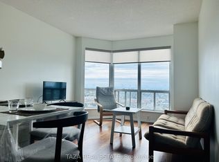 1 Lee Centre Dr #2108, Toronto, ON M1H3J2