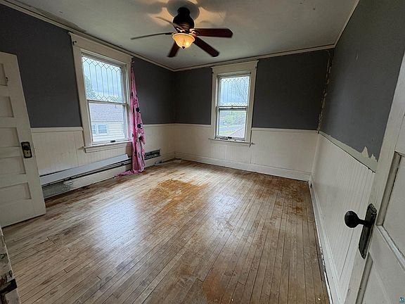 4th image of 306 7th St S