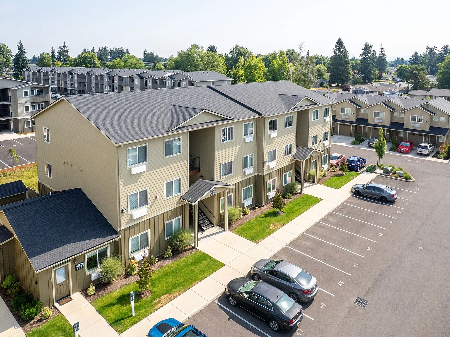 Autumn Woods Apartments — Photo 4