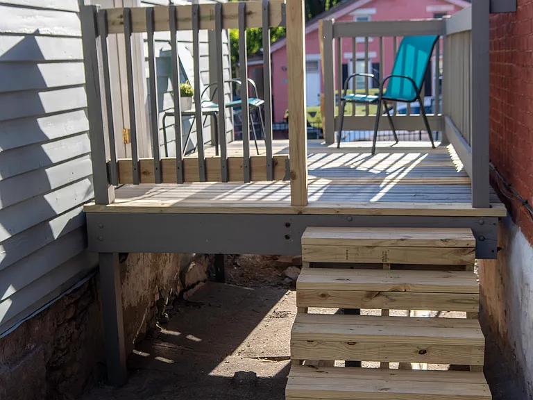 817 Perry St — Photo 10