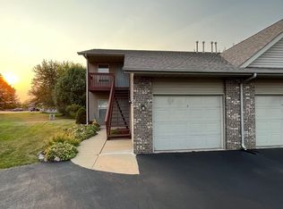 4980 Pine Meadow Pkwy #4, Loves Park, IL 61111