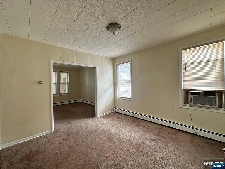 213-215 S 5th St — Photo 5