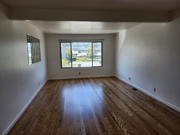 2nd image of 2282 Greendale Dr