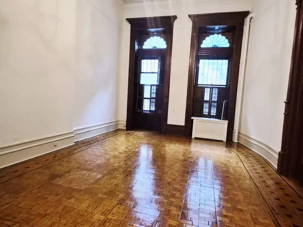 124 West 74th Street image 1 of 5