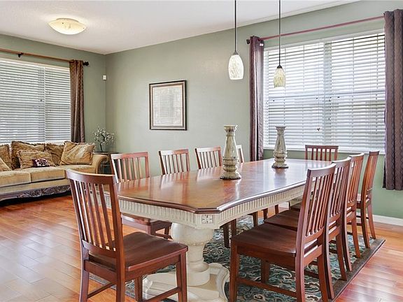 3rd image of 7428 Bridgeview Dr