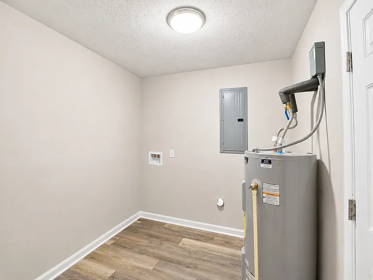 4021 Sloop Trl — Photo 9