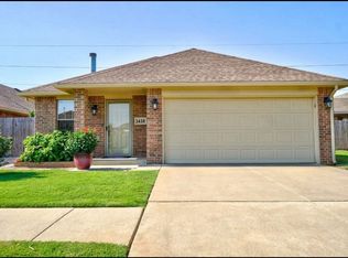 1416 SW 25th St, Moore, OK 73170