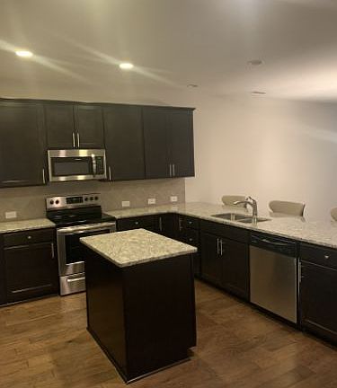 5th image of 226 Glennister Ct