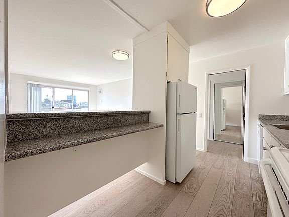 5th image of 315 Wayne Pl APT 316
