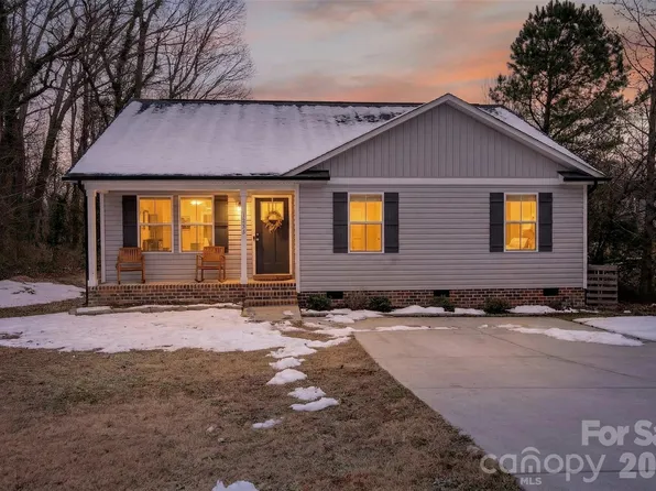 1526 Shepard St, Kannapolis, NC 28083