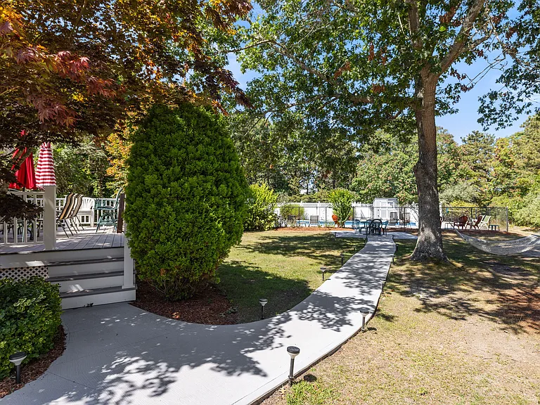 114 Dover Rd — Photo 22