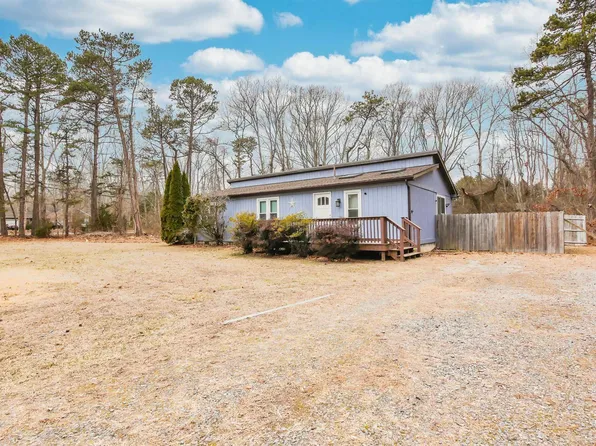 1 Manning Ct, Galloway, NJ 08205