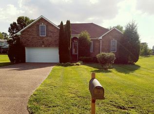 127 Deerfield Dr, Springfield, TN 37172