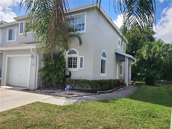 2nd image of 1427 SW 48th Ter #1427