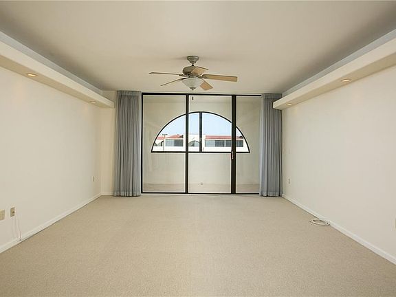 5th image of 5601 Highway A1a