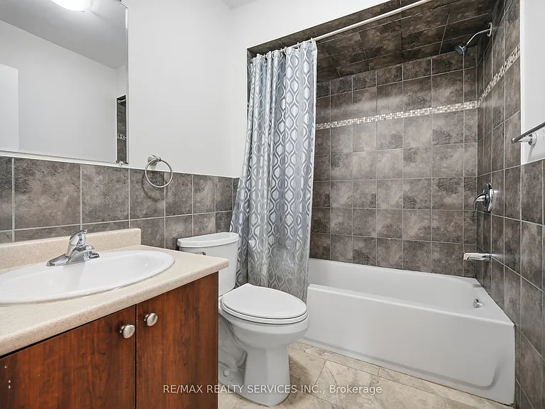 8 Deerpark Cres S #LOWER — Photo 22