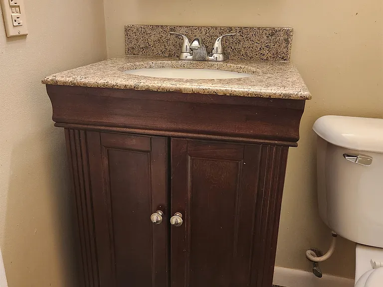 1394 Bradley Dr — Photo 24